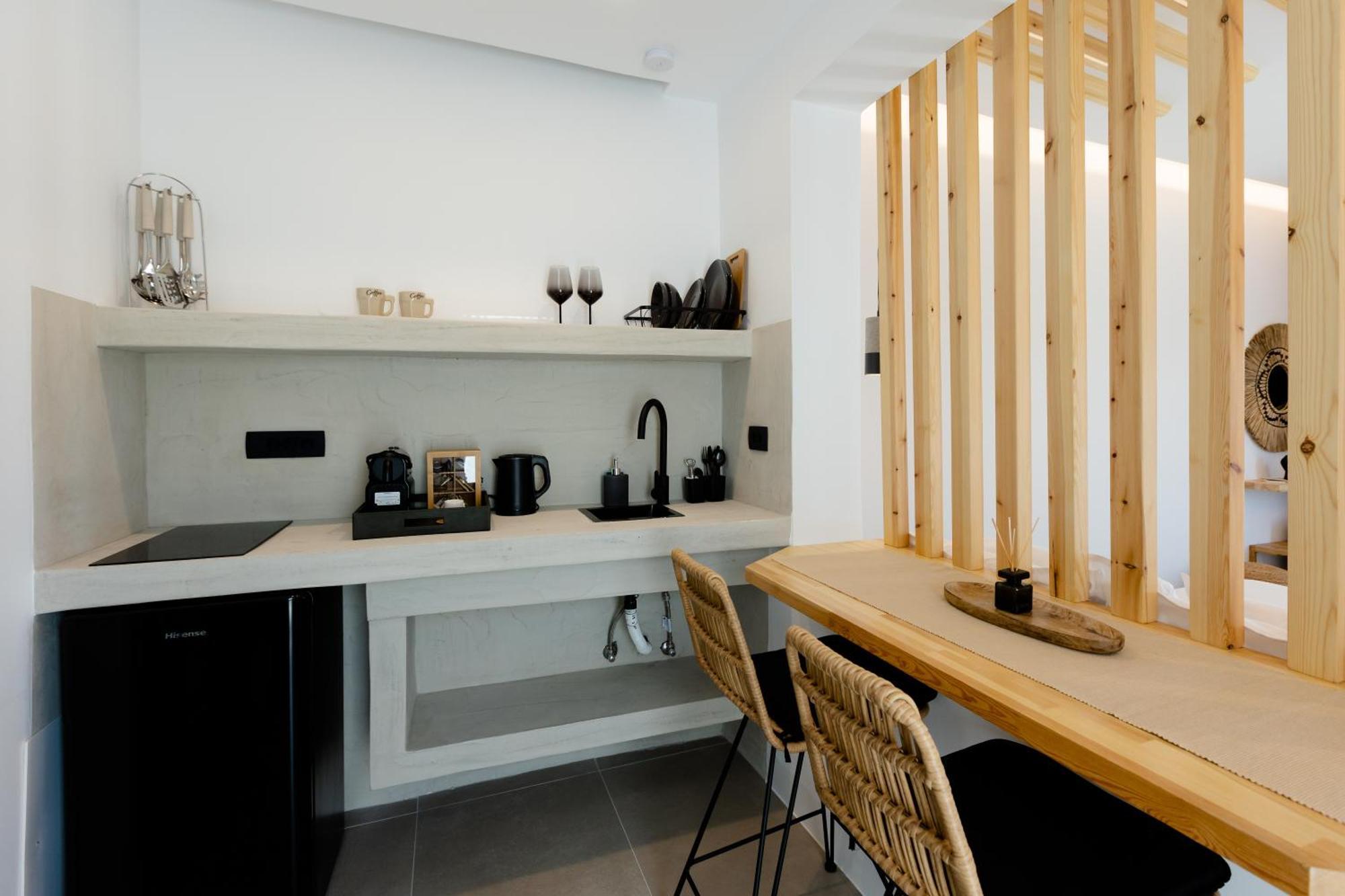 אימרוביגלי Lackos Luxury Suites מראה חיצוני תמונה